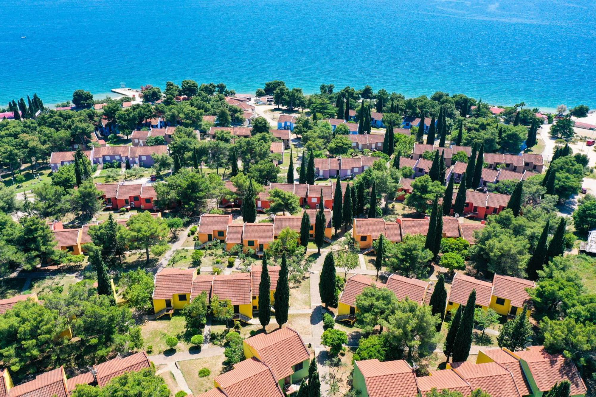 Apartments Medena Trogir Bagian luar foto